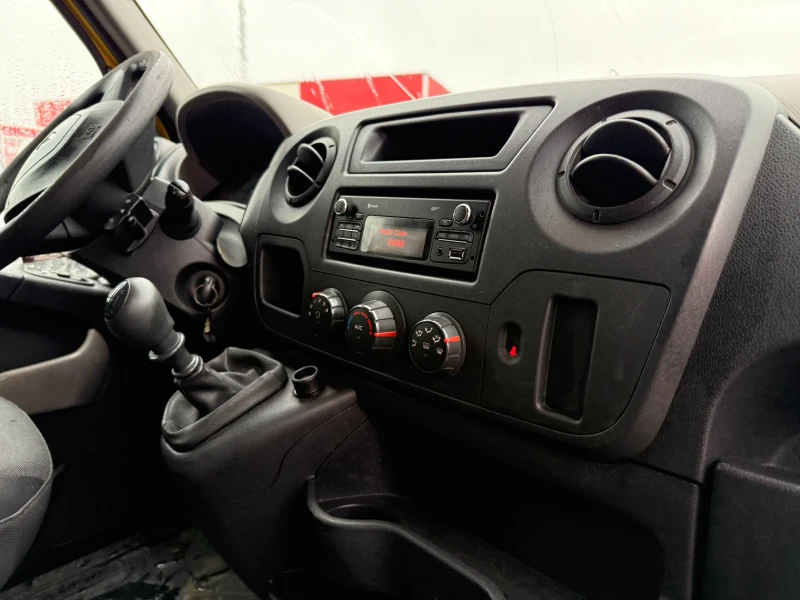 Renault Master 2.3 DCI Фургон с падащ борд, снимка 7 - Бусове и автобуси - 52570666