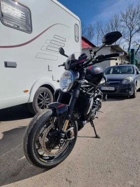 Ducati Monster 1200R, снимка 2