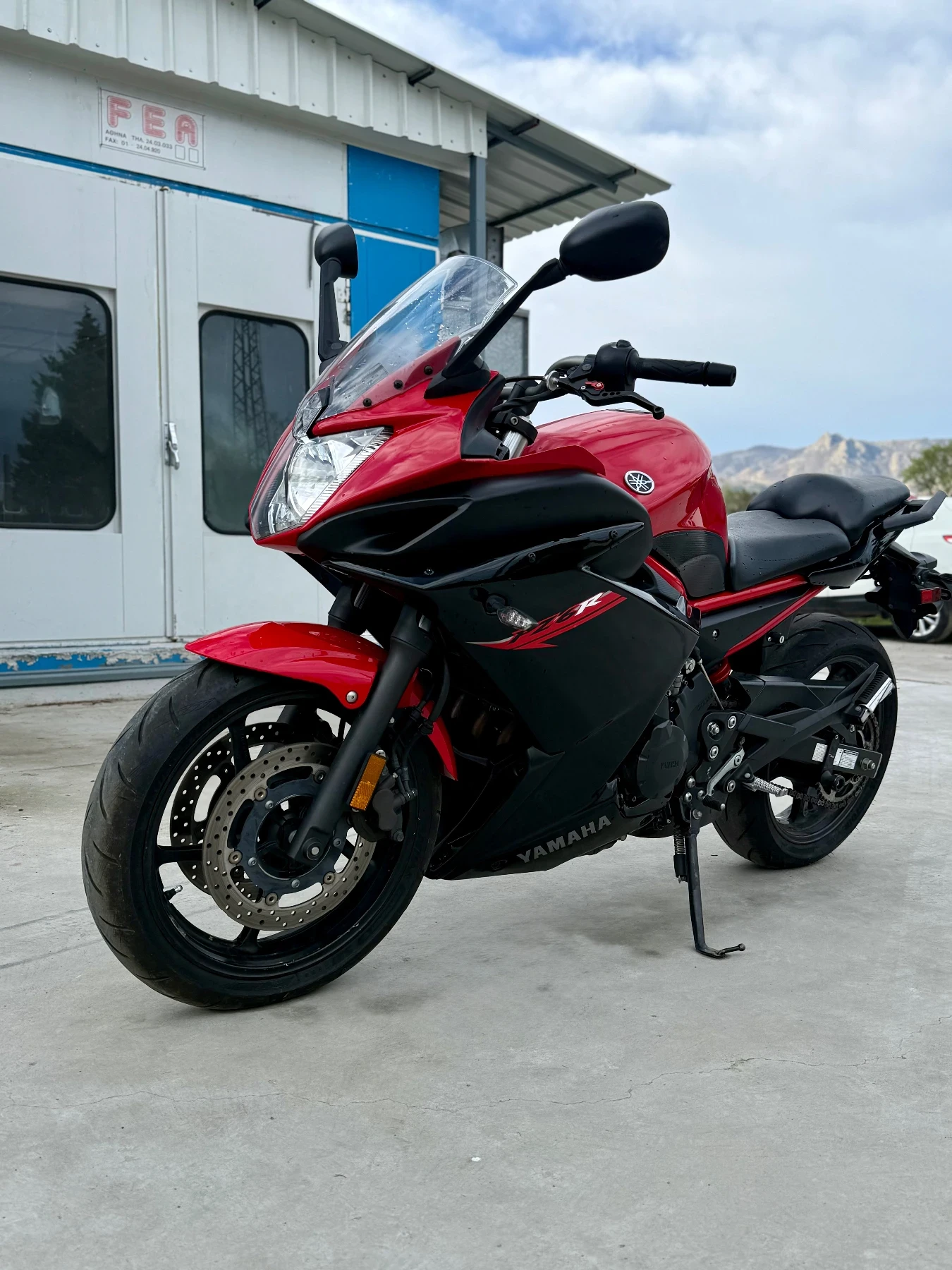 Yamaha YZF-R6 Перфектен 600 c