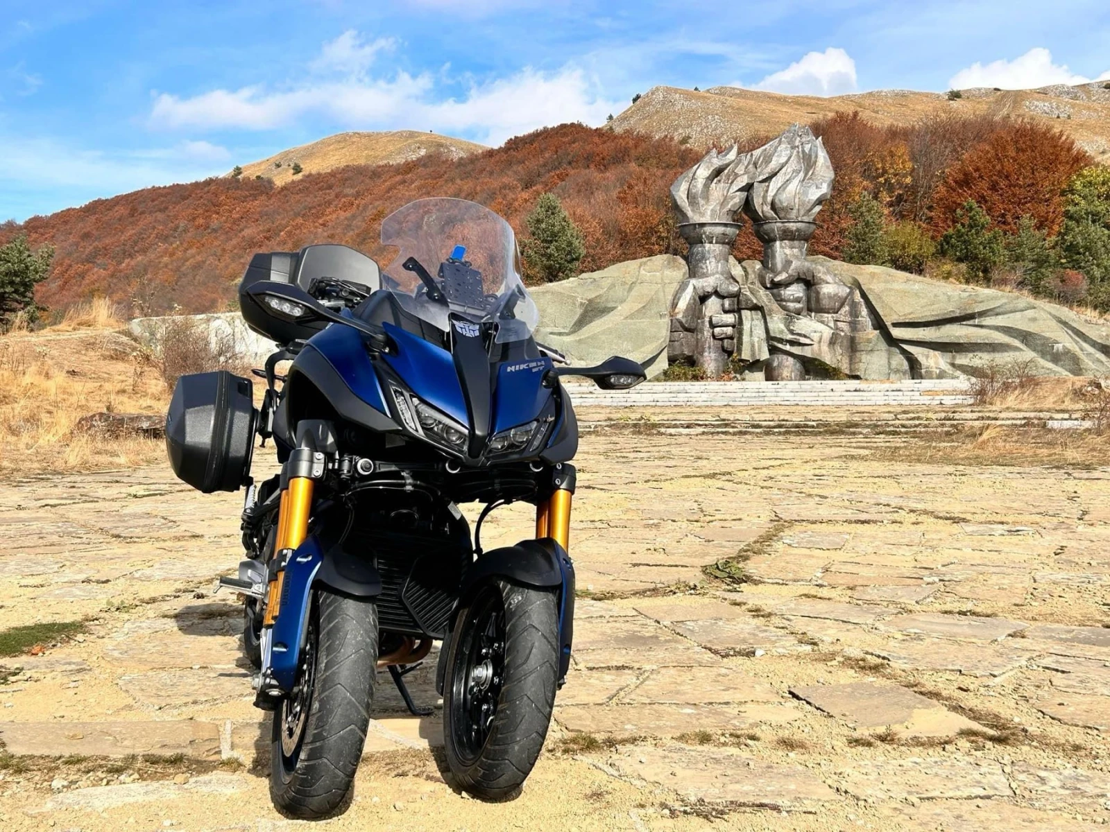Yamaha Mt-09 Niken GT - изображение 2