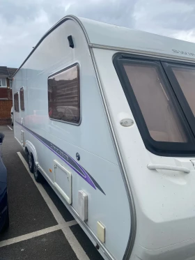      Swift Conqueror 650 Lux 