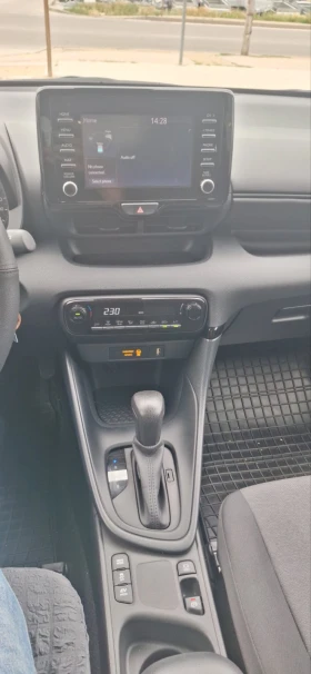 Toyota Yaris HEV, снимка 11