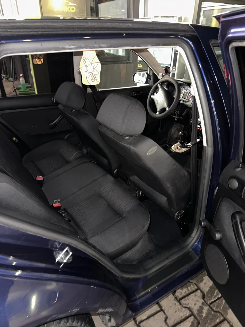 VW Golf 1.9TDI 90PS, снимка 7 - Автомобили и джипове - 47329139