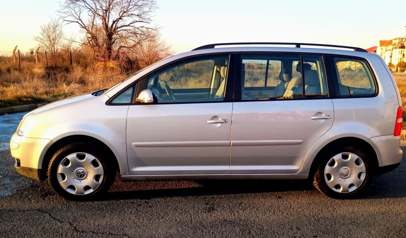 VW Touran 1, 6 TSI, Automatic, Инвалиден , снимка 4 - Автомобили и джипове - 48855909