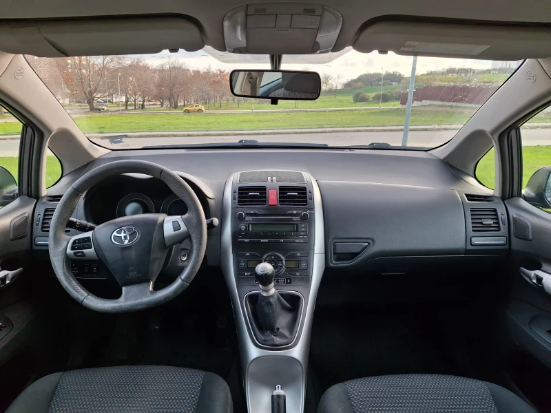 Toyota Auris Toyota Auris Facelift 1.33 vvti benzin, снимка 9 - Автомобили и джипове - 52664425