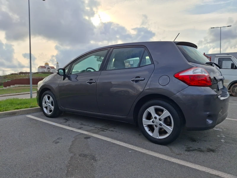 Toyota Auris Toyota Auris Facelift 1.33 vvti benzin, снимка 3 - Автомобили и джипове - 52664425