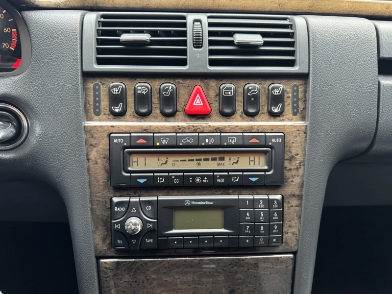 Mercedes-Benz E 55 AMG, снимка 14 - Автомобили и джипове - 53099724