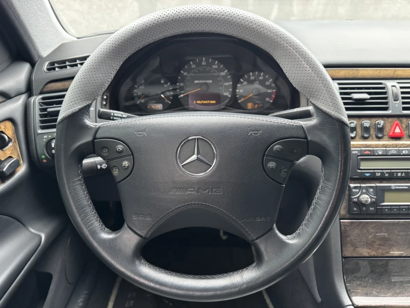 Mercedes-Benz E 55 AMG, снимка 12 - Автомобили и джипове - 53099724