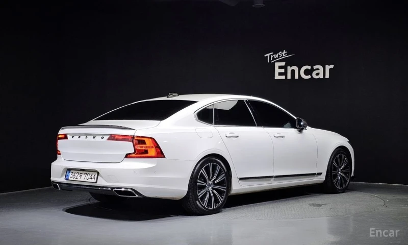 Volvo S90, снимка 2 - Автомобили и джипове - 53286658