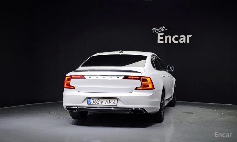 Volvo S90, снимка 4 - Автомобили и джипове - 53286658