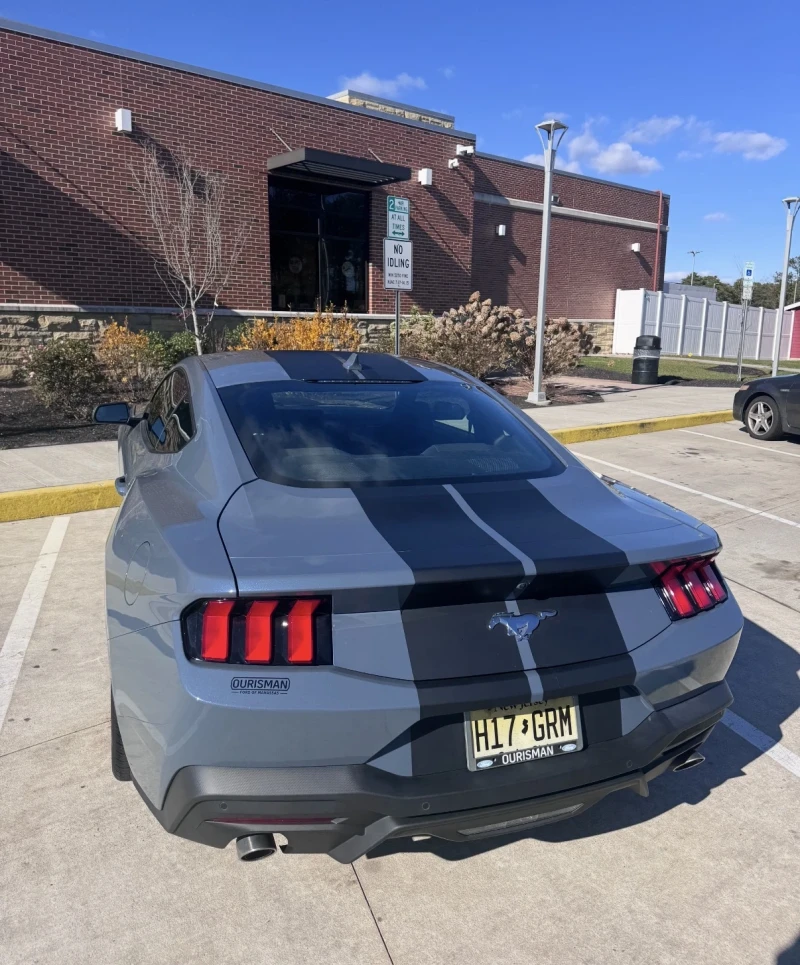 Ford Mustang, снимка 2 - Автомобили и джипове - 53382632