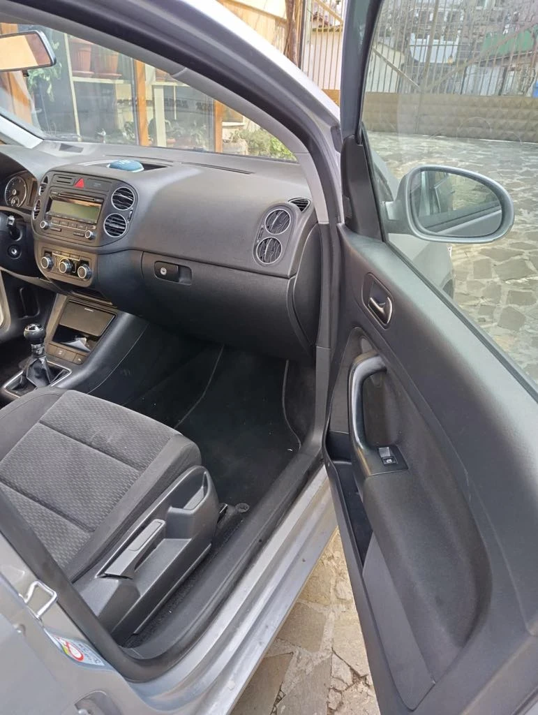 VW Golf Plus 1.6tdi, снимка 11 - Автомобили и джипове - 49521645