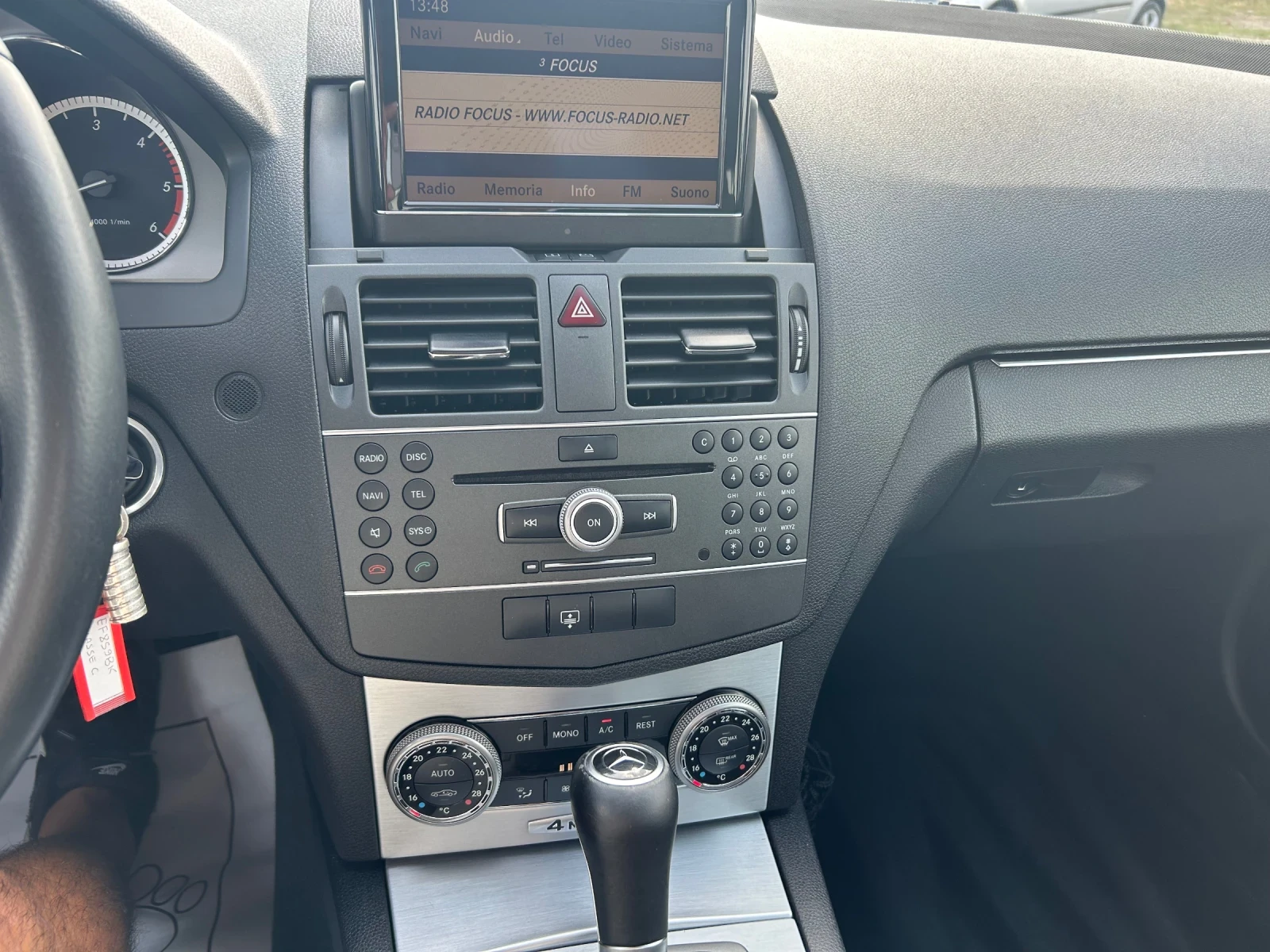 Mercedes-Benz C 350 4-MATIK PERFEKT | Mobile.bg — изображение 11