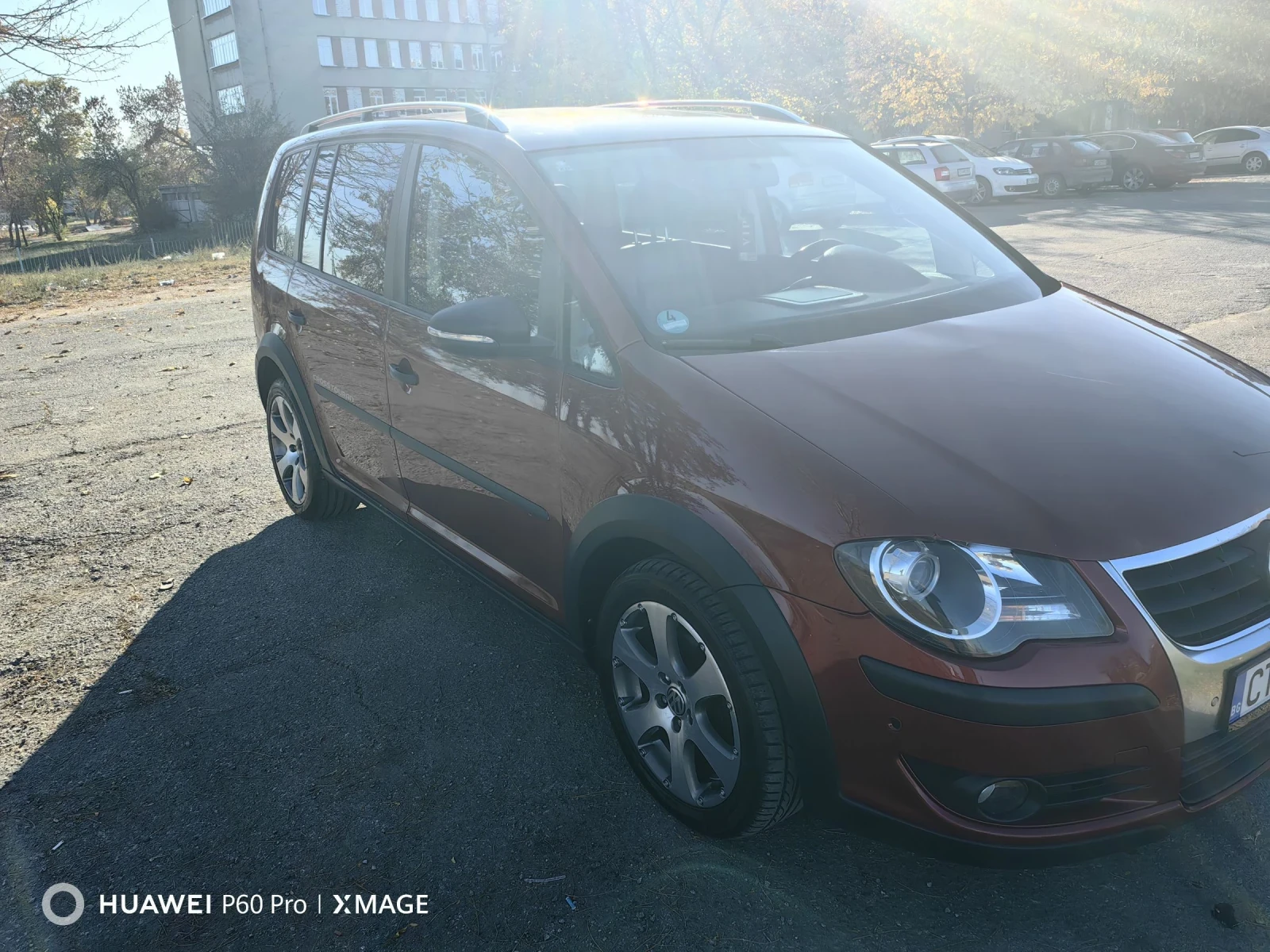 VW Touran Vw Touran Cross 2.0 BMM - изображение 6