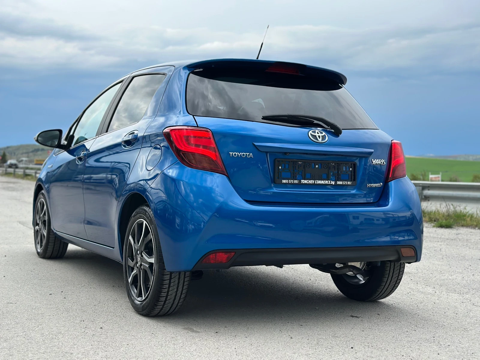 Toyota Yaris 1.5i-PANORAMA-145.000km-DISTRONIK-KAMERA-KEYLES - изображение 4