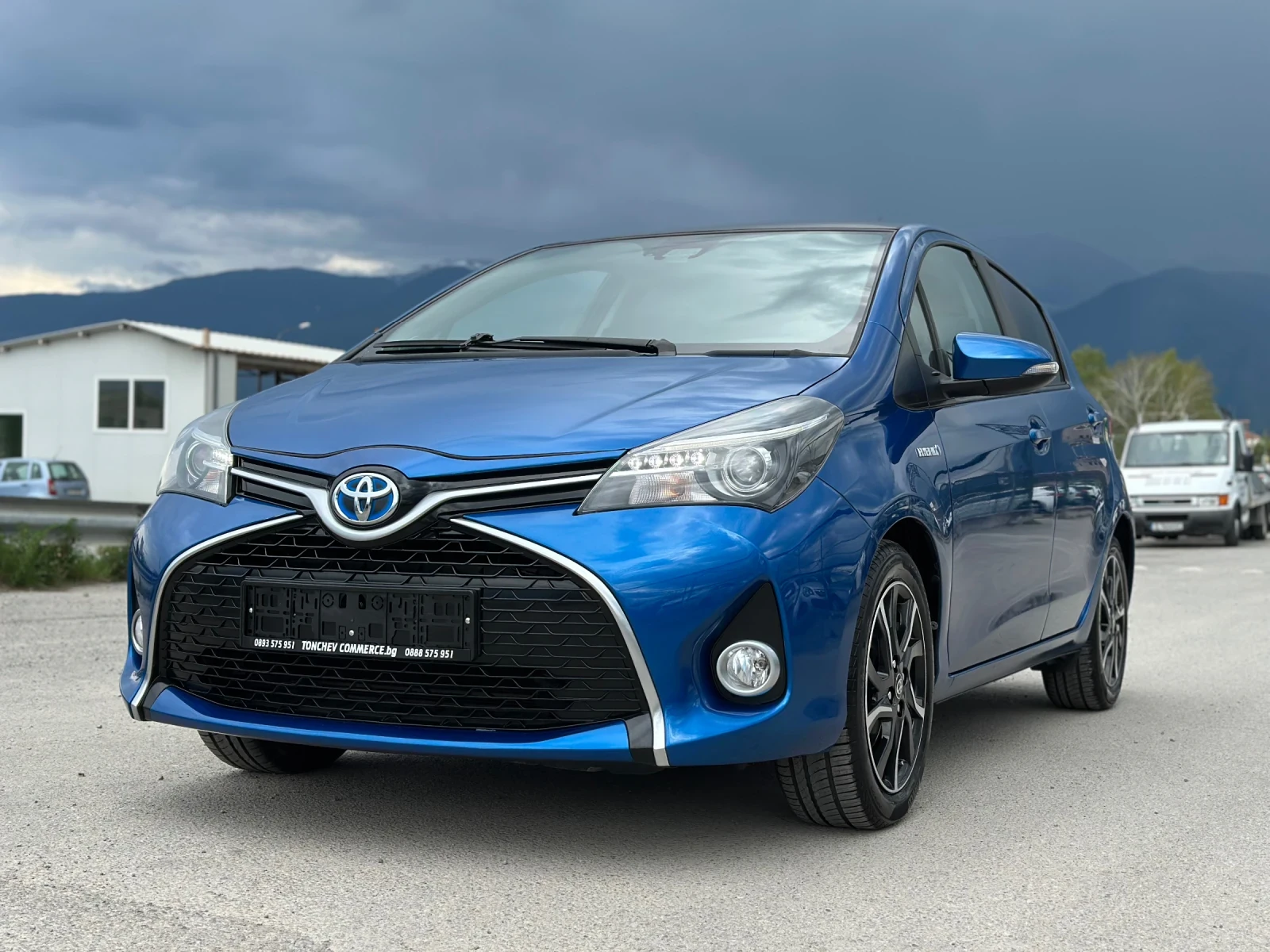 Toyota Yaris 1.5i-PANORAMA-145.000km-DISTRONIK-KAMERA-KEYLES - изображение 3