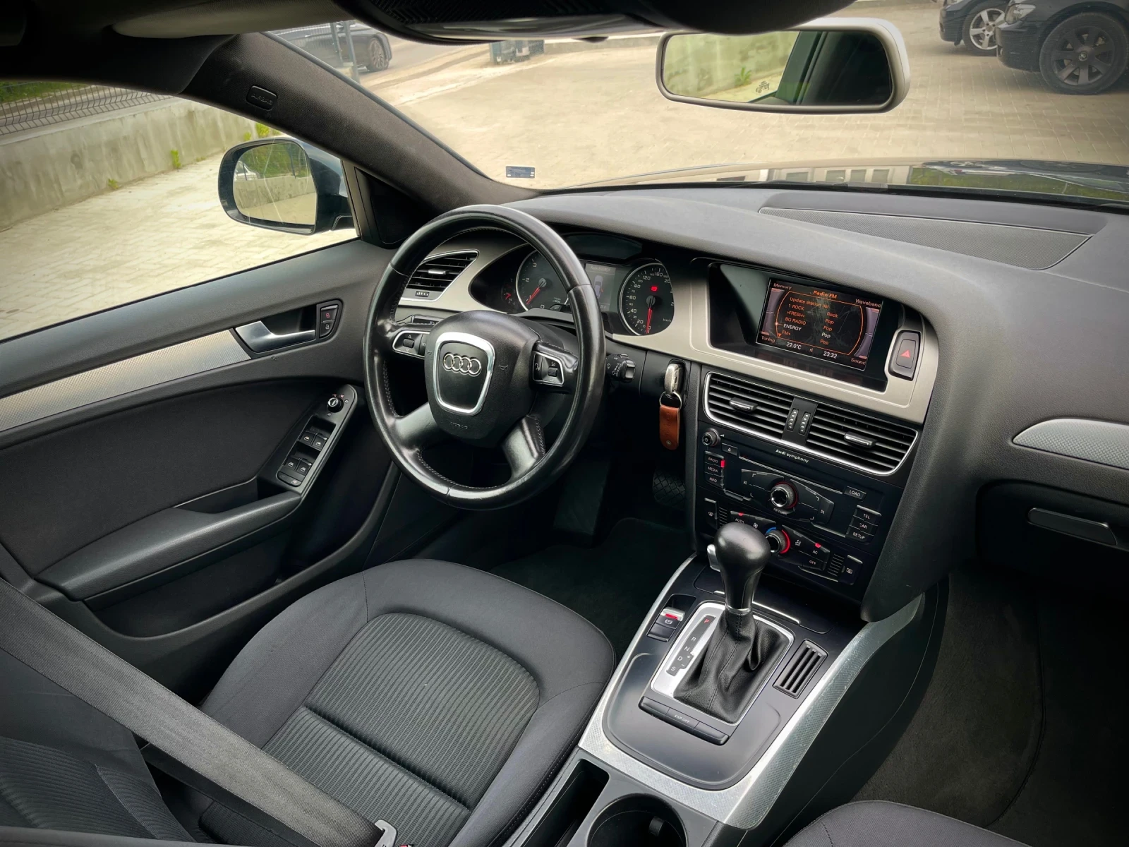 Audi A4 Avtomat - изображение 9