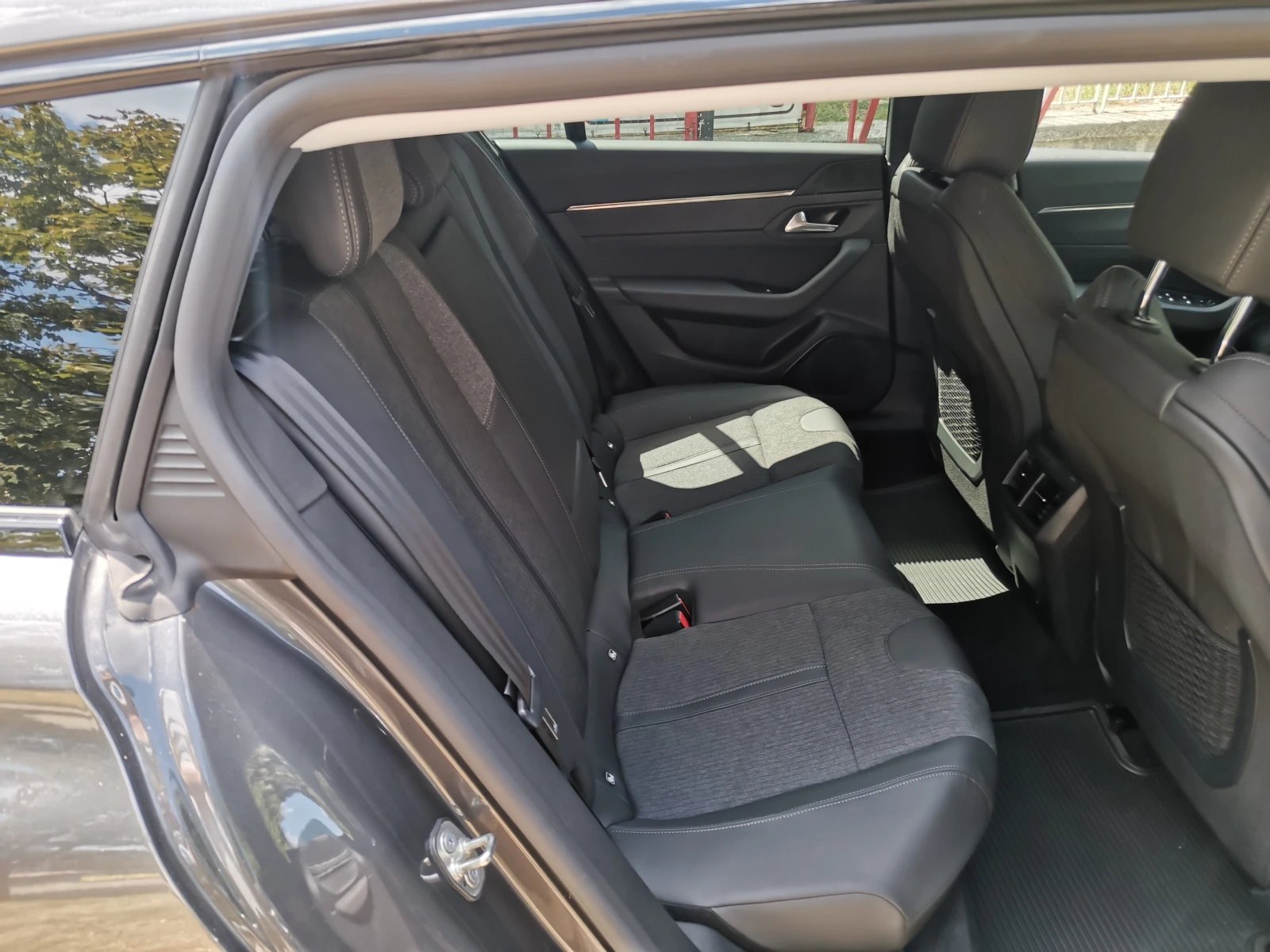 Peugeot 508 1.6 PHEV - изображение 9