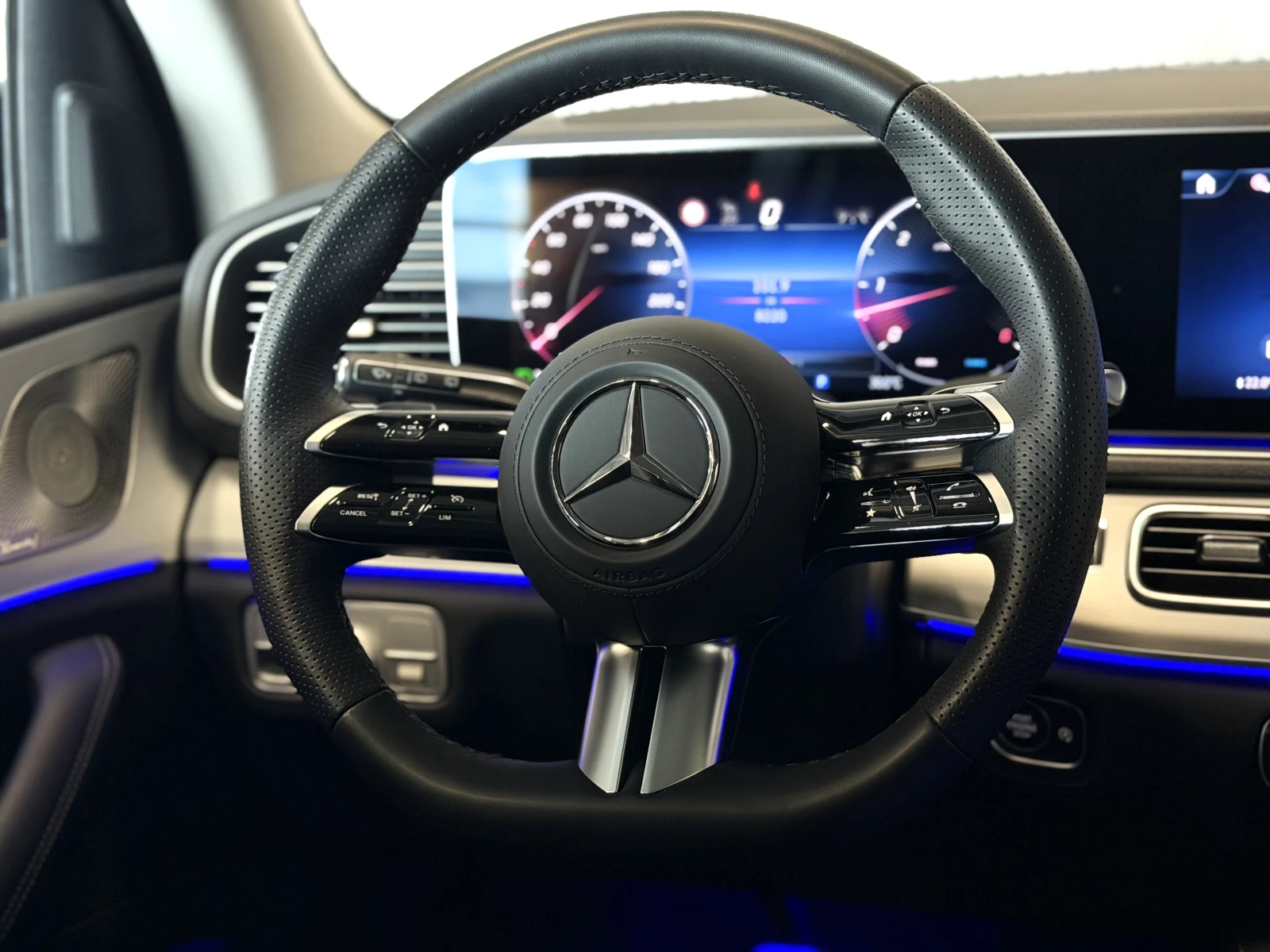Mercedes-Benz GLE 450 d 4M AIRMATIC NIGHT PACK BURM 360, снимка 9 - Автомобили и джипове - 51607144