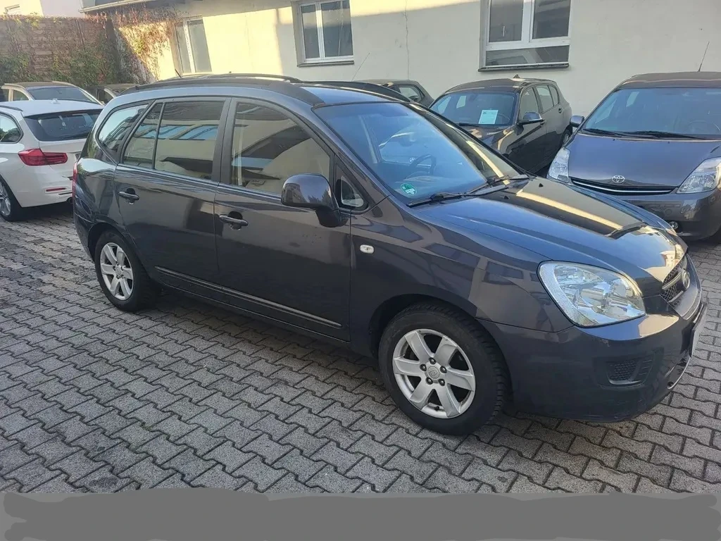 Kia Carens 2.0 бензин 144 кс , Facelift модел 2009 година  - изображение 3