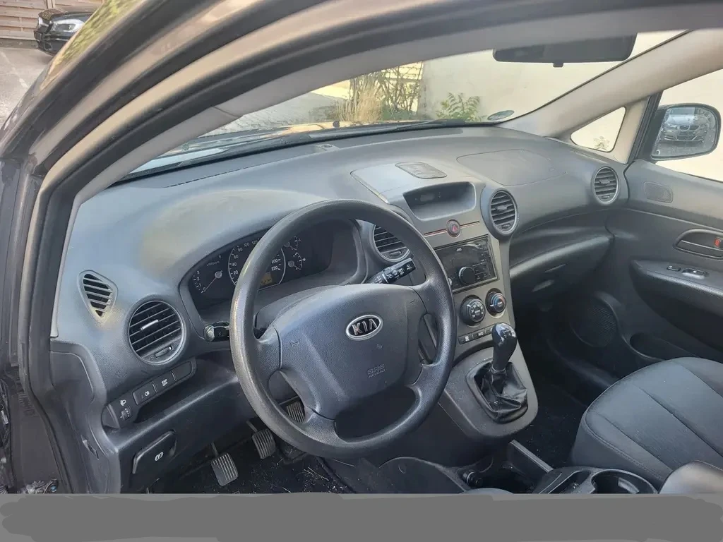 Kia Carens 2.0 бензин 144 кс , Facelift модел 2009 година  - изображение 7