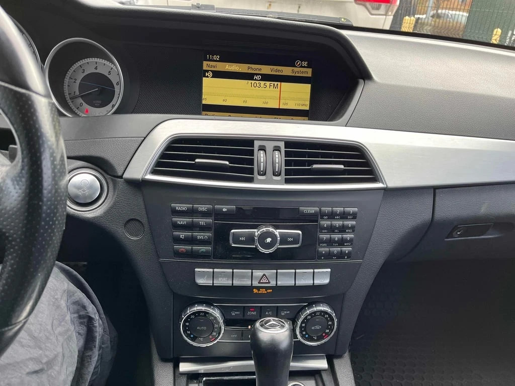 Mercedes-Benz C 350 CARFAX * БЕЗ ПЪРВОНАЧАЛНА ВНОСКА - изображение 9