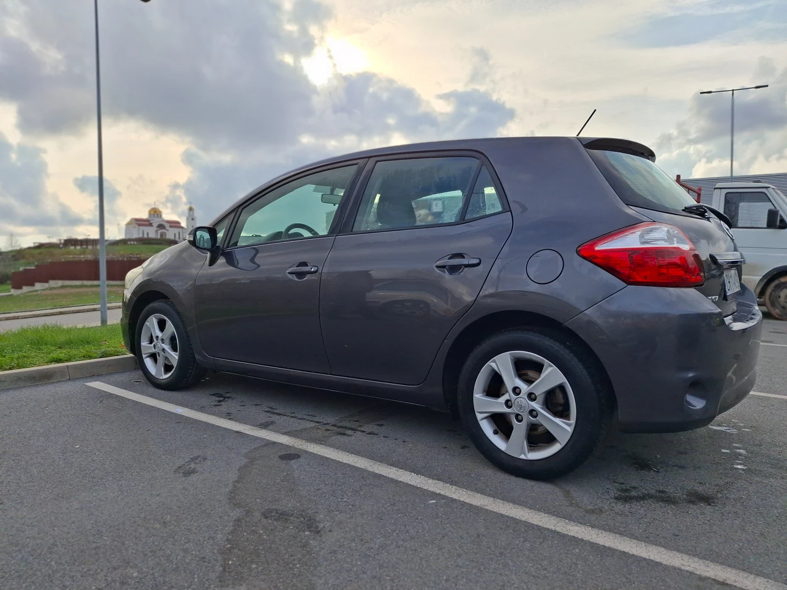 Toyota Auris Toyota Auris Facelift 1.33 vvti benzin - изображение 3