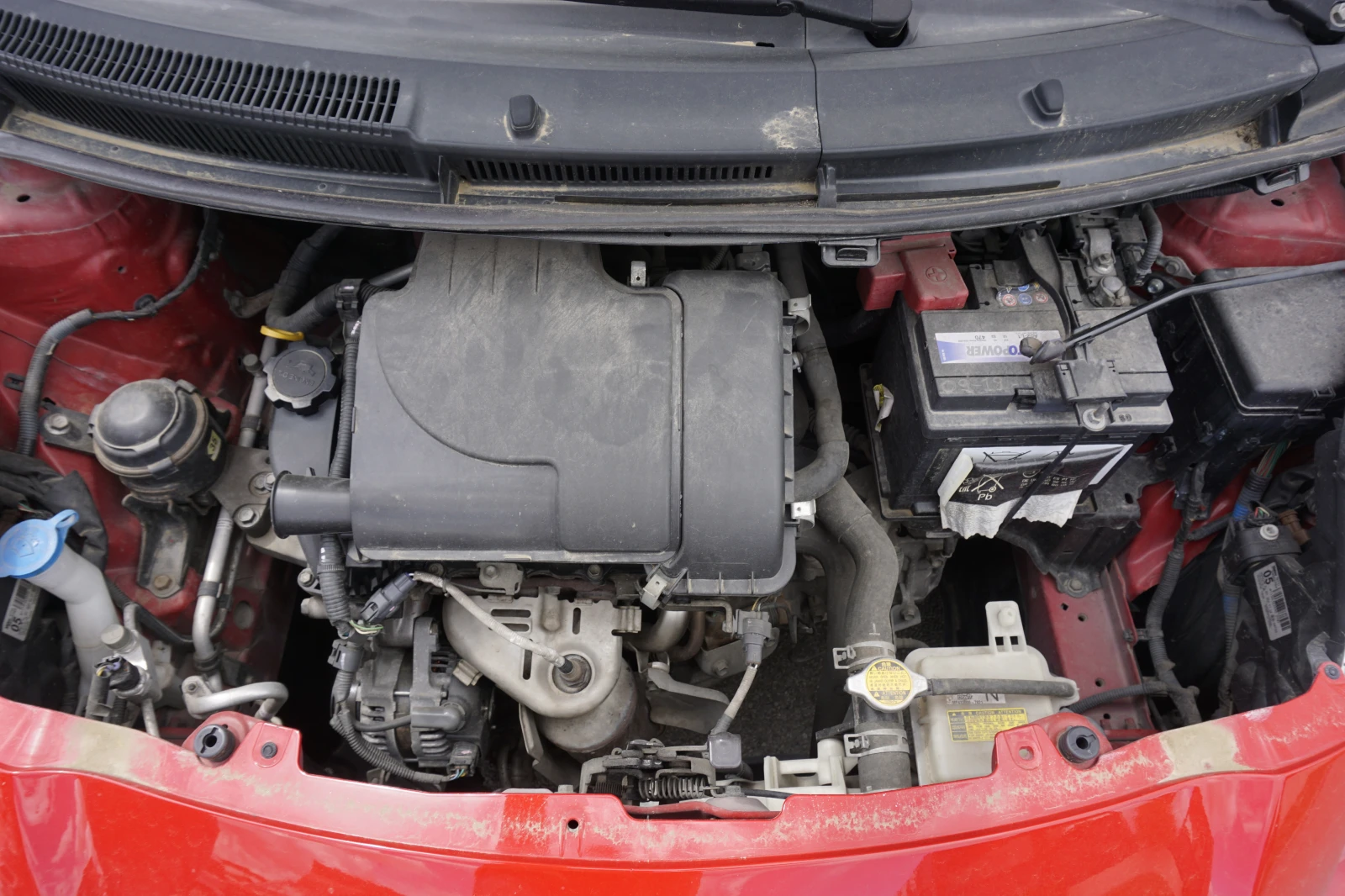 Toyota Yaris 1.0i/Facelift, снимка 9 - Автомобили и джипове - 52876351