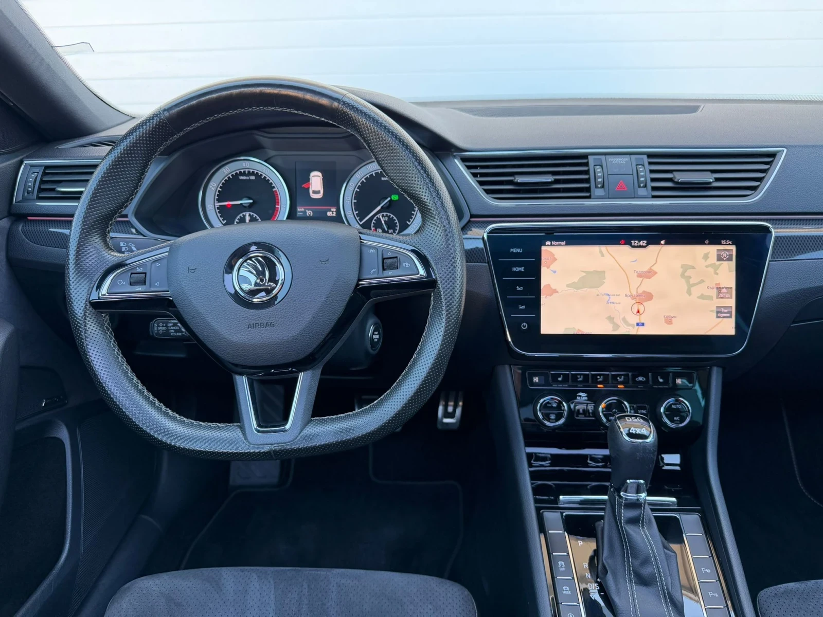 Skoda Superb SportLine/4x4/Navi/Panorama/Camera/Печка, снимка 9 - Автомобили и джипове - 53827843