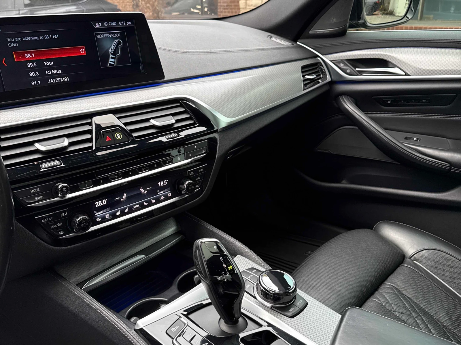 BMW 530 Xdrive* back cam* ������* �������* ���������* M-pk | Mobile.bg � ����������� 9