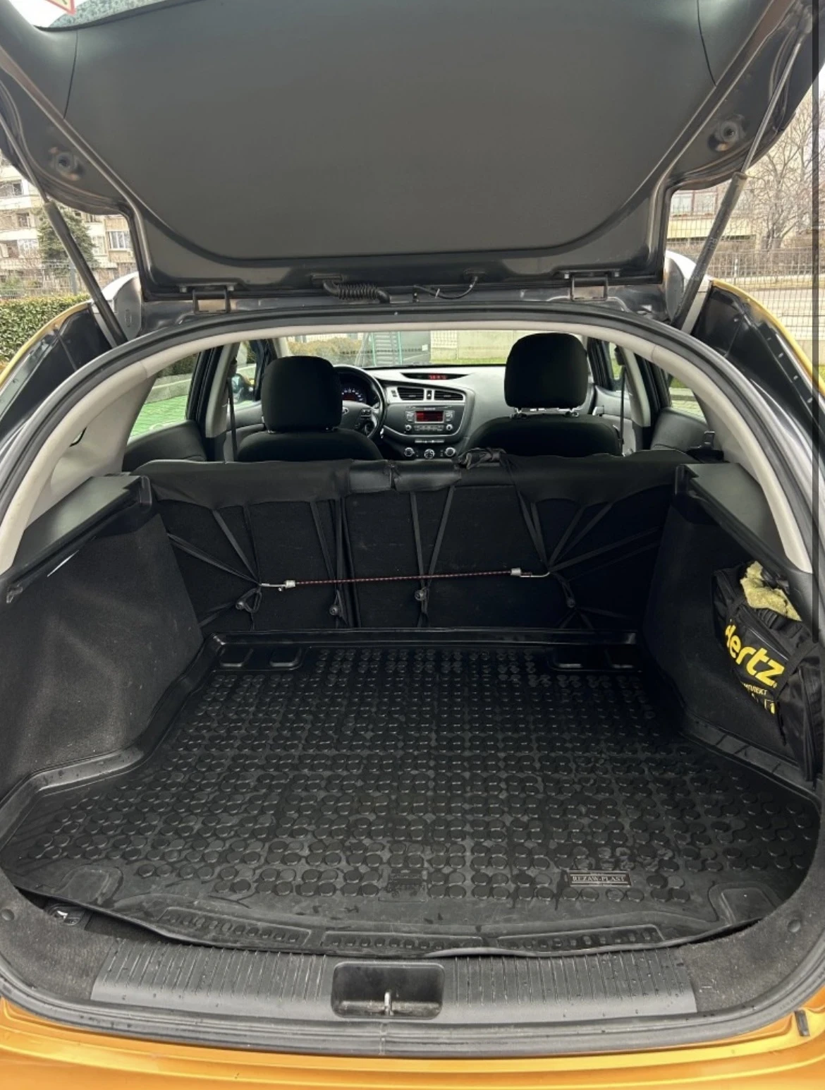 Kia Ceed 1.4, снимка 12 - Автомобили и джипове - 54127634