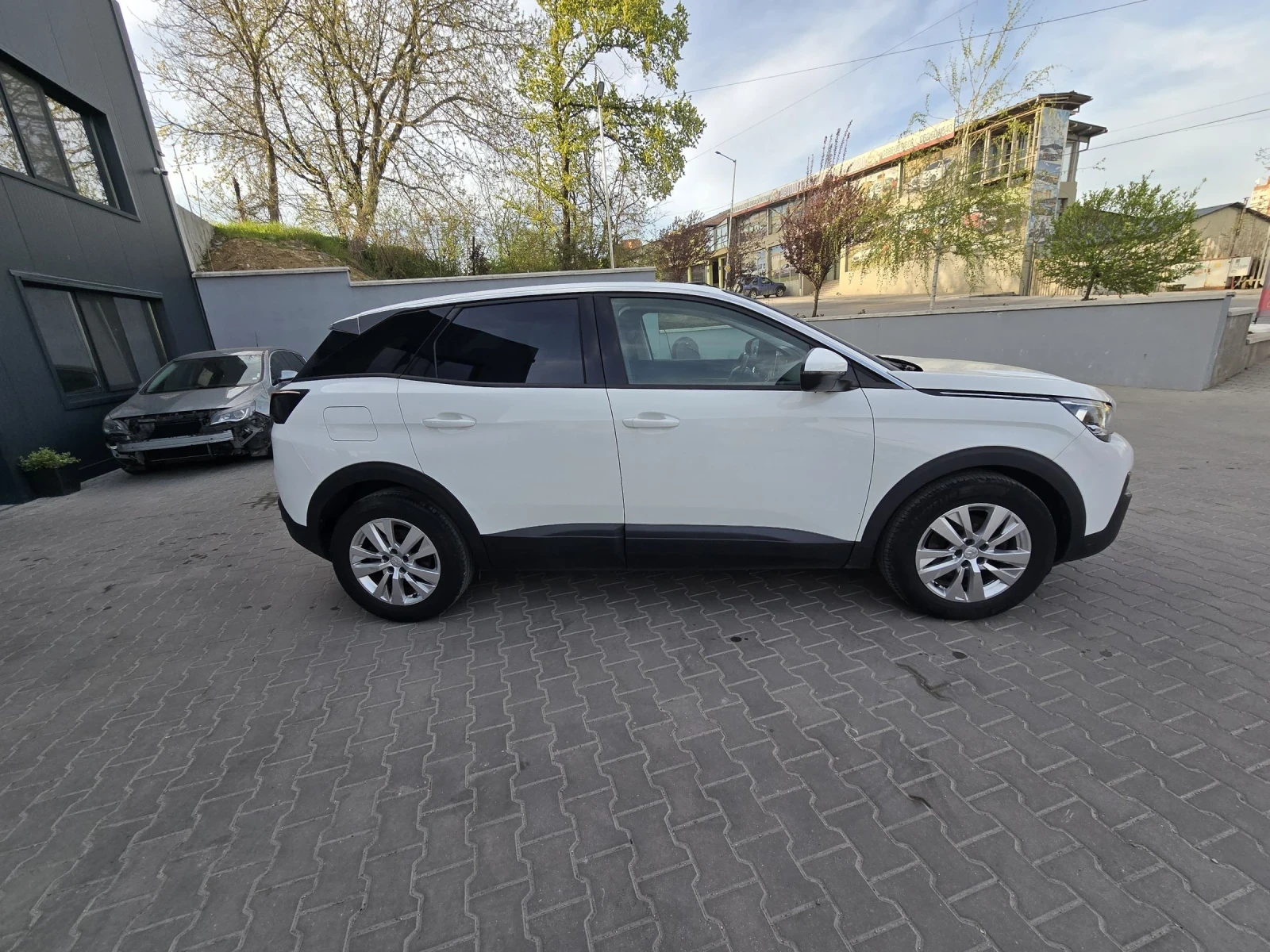 Peugeot 3008 HDI130КС, снимка 4 - Автомобили и джипове - 54220658