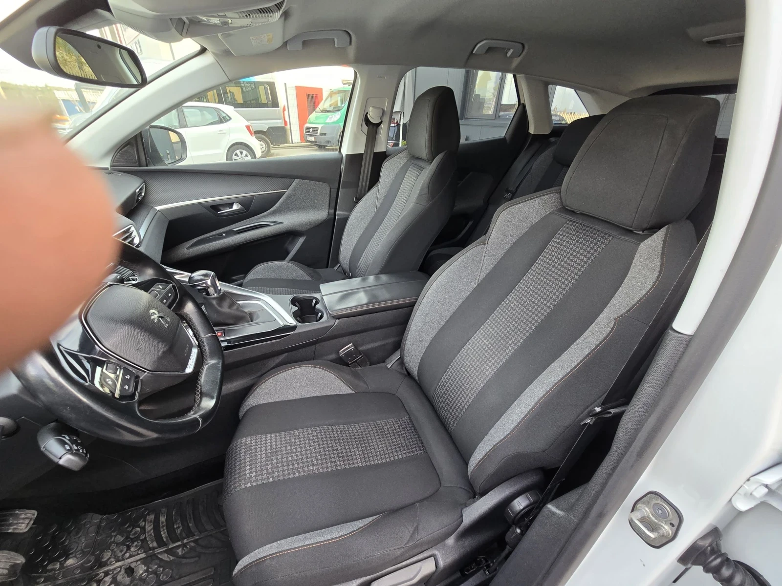 Peugeot 3008 HDI130КС, снимка 9 - Автомобили и джипове - 54220658