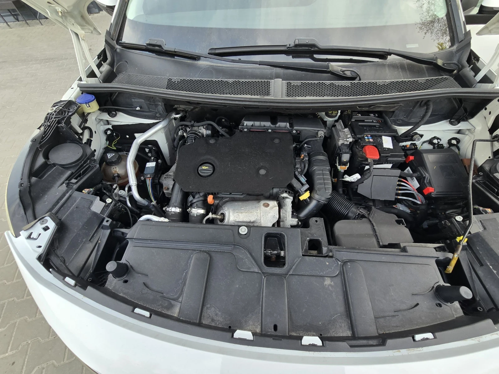 Peugeot 3008 HDI130КС, снимка 13 - Автомобили и джипове - 54220658