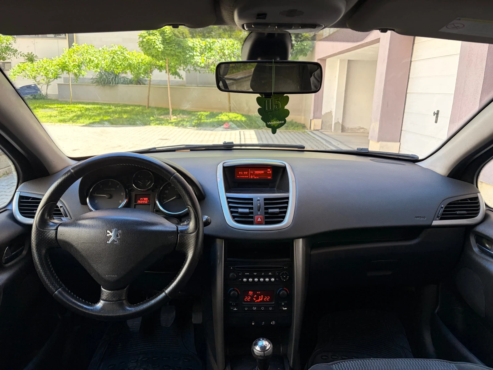 Peugeot 207 1, 6 HDI, снимка 9 - Автомобили и джипове - 54551746