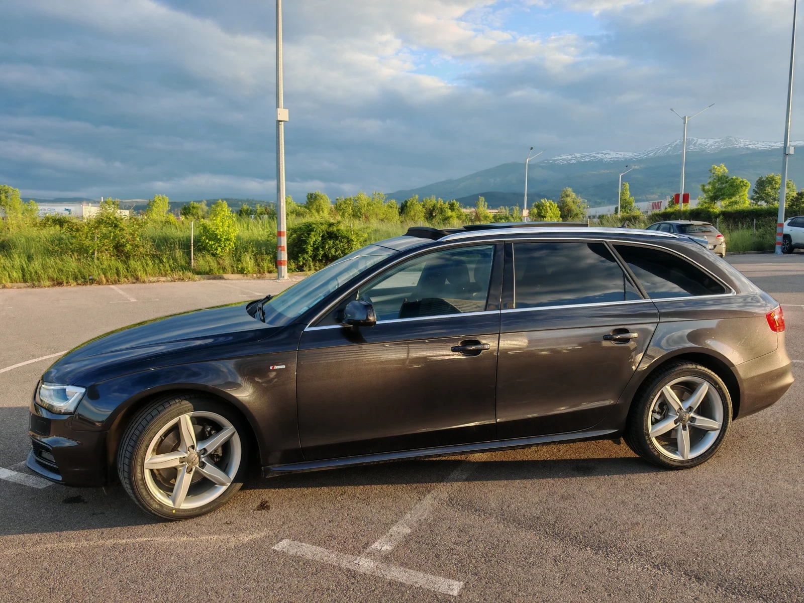 Audi A4 Avant Sline Quattro 2.0 TDI Panorama , снимка 5 - Автомобили и джипове - 54607315