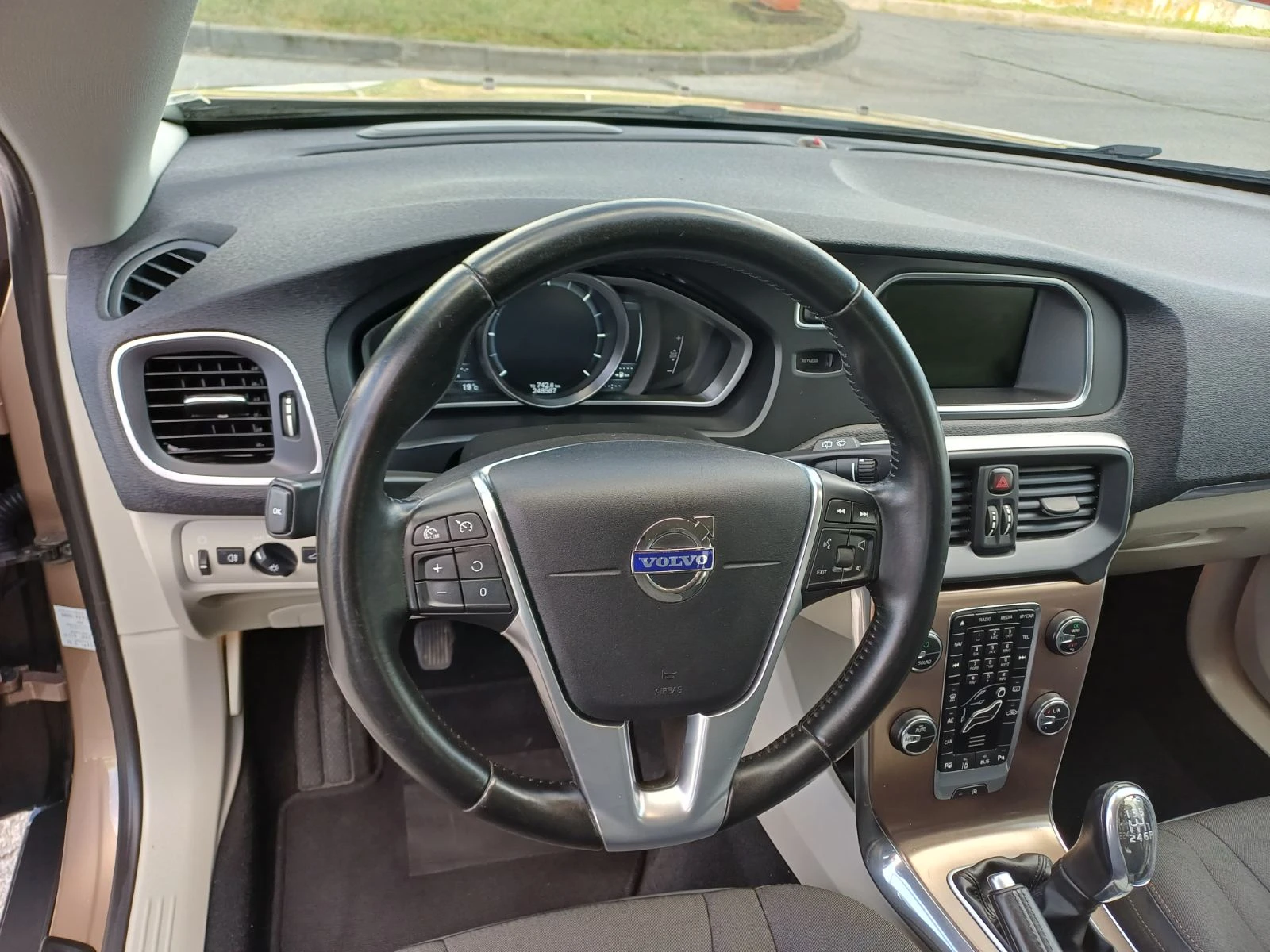 Volvo V40 Cross Country 2.0 Diesel 150k.s. 5-��������� | Mobile.bg � ����������� 8