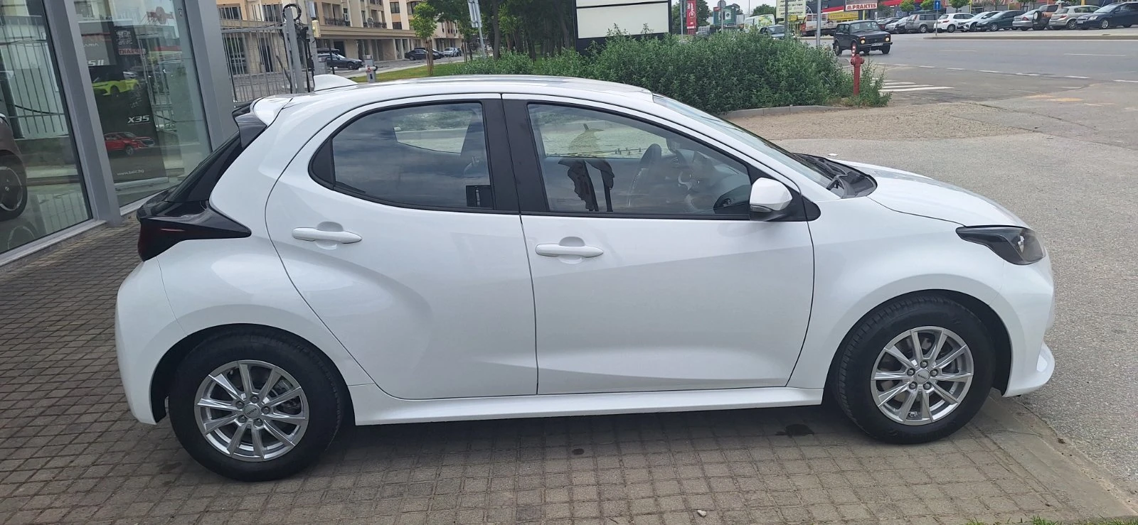 Toyota Yaris HEV, снимка 5 - Автомобили и джипове - 54944191