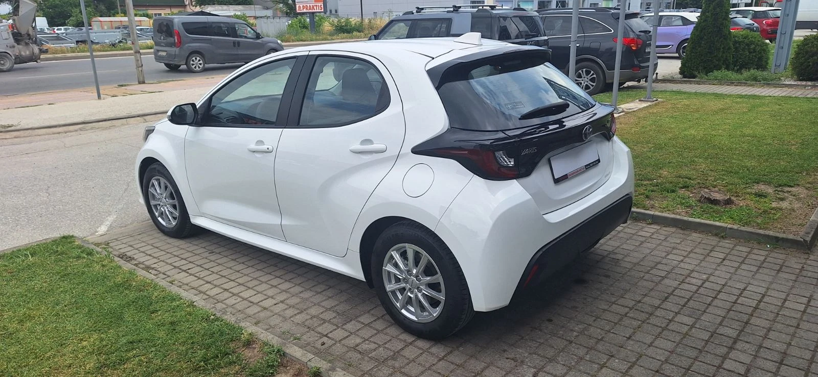 Toyota Yaris HEV, снимка 4 - Автомобили и джипове - 54944191