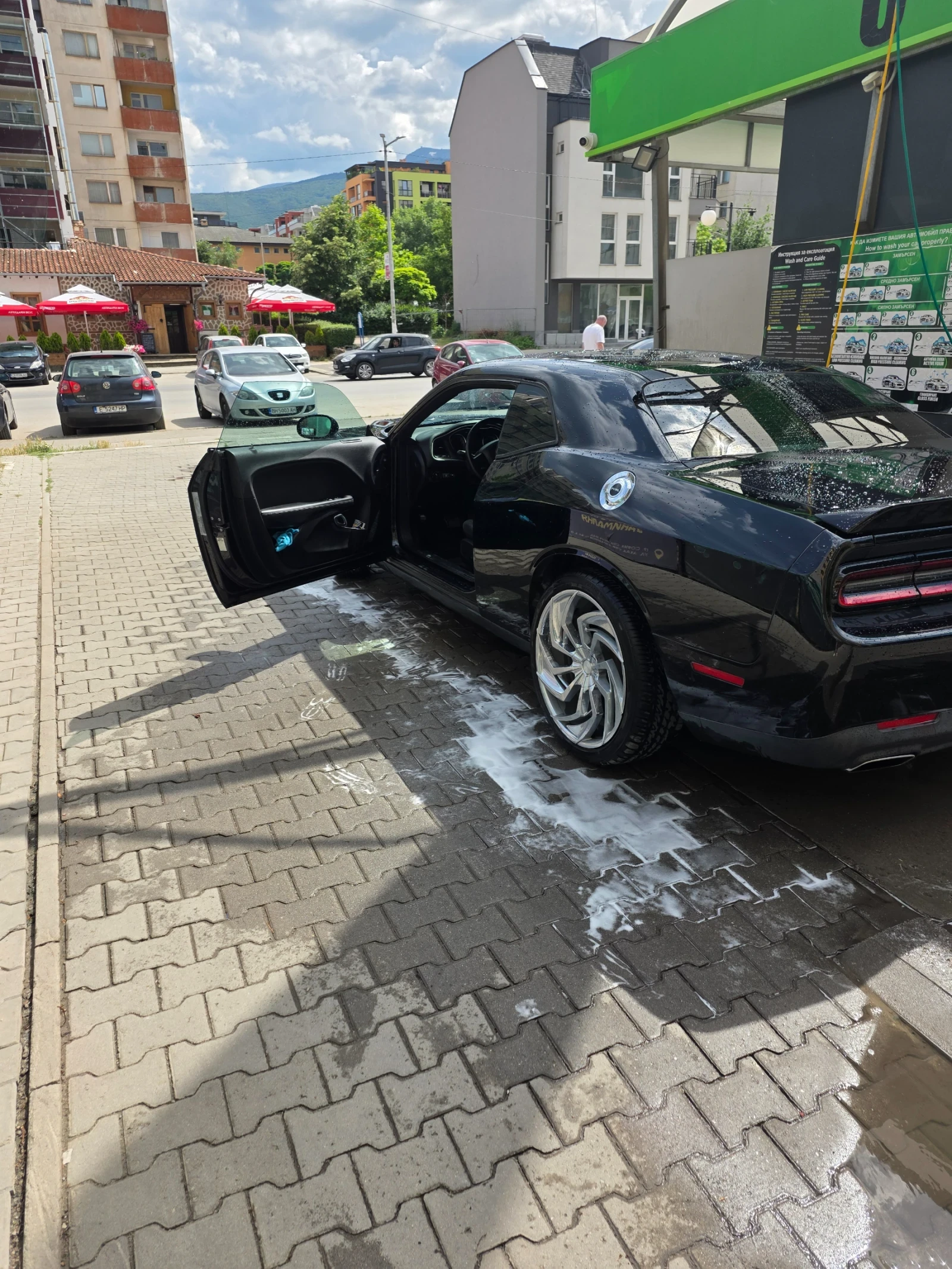 Dodge Challenger, снимка 6 - Автомобили и джипове - 54980735