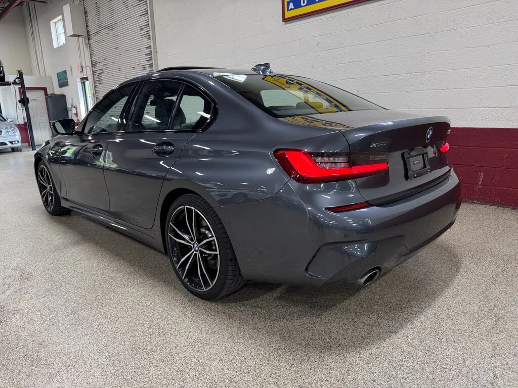 BMW 330 i* XDRIVE* MSPORT* HEAD-UP* AMBIENT* ПОДГРЕВ* CAM, снимка 5 - Автомобили и джипове - 54999992