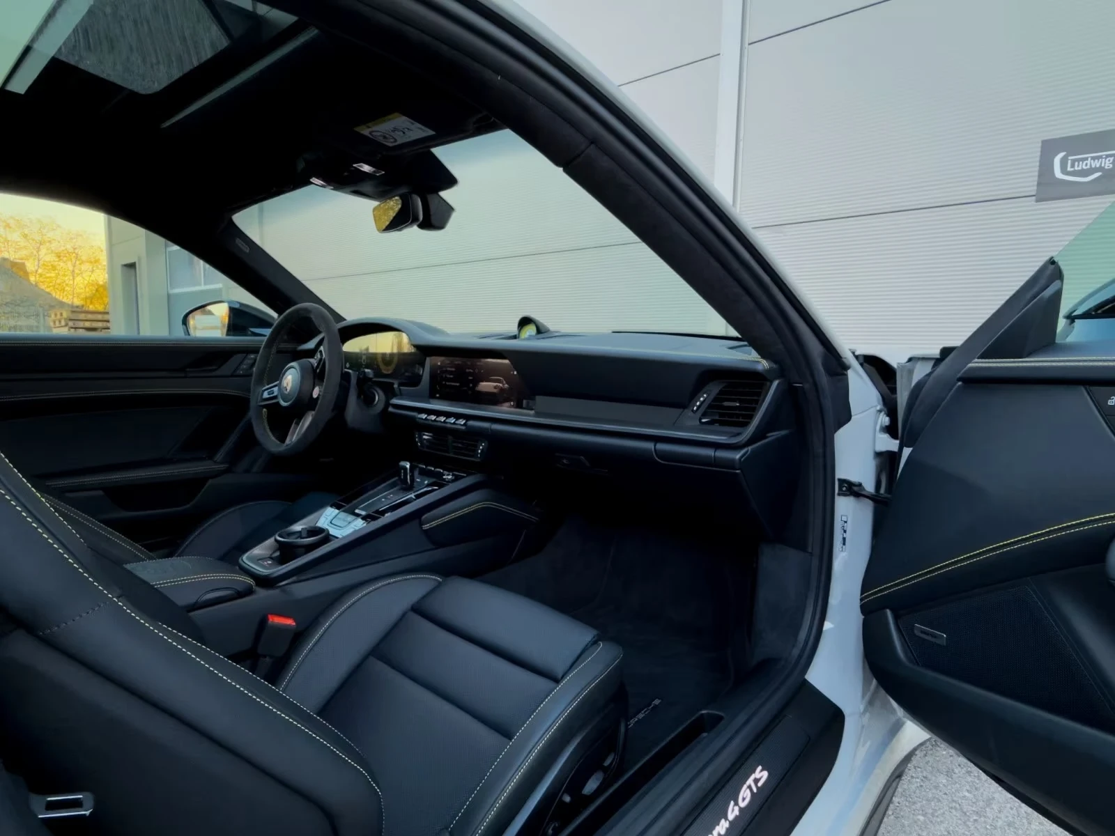 Porsche 911 992 4S GTS* AERO PAKET* MATRIX LIGTS* BOSE* 360*  | Mobile.bg � ����������� 14