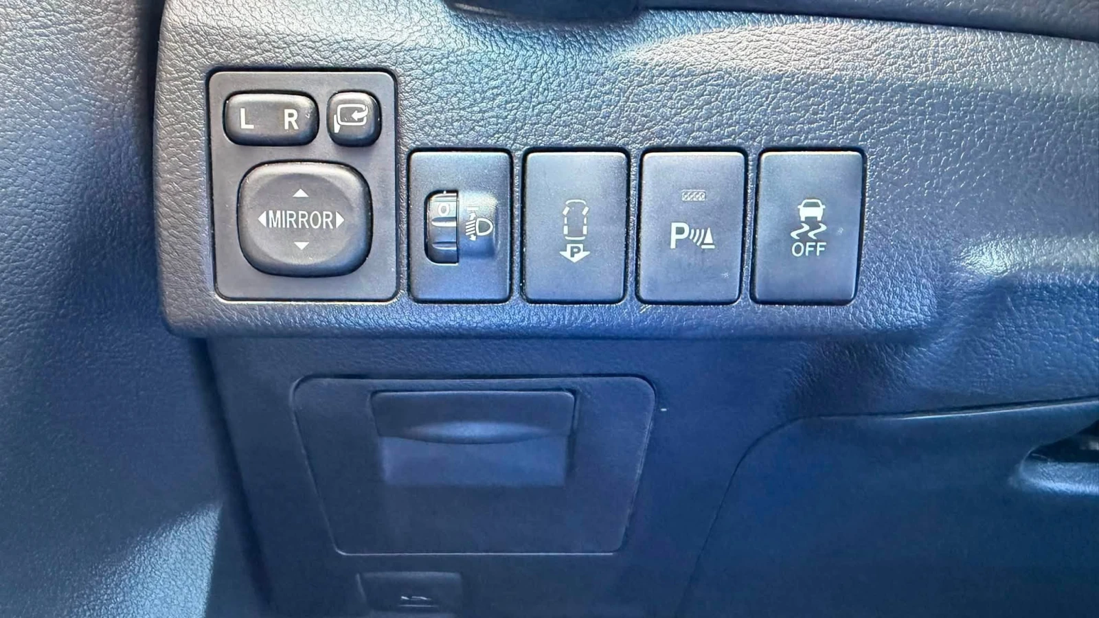 Toyota Auris 1.6 ������ | Mobile.bg � ����������� 12