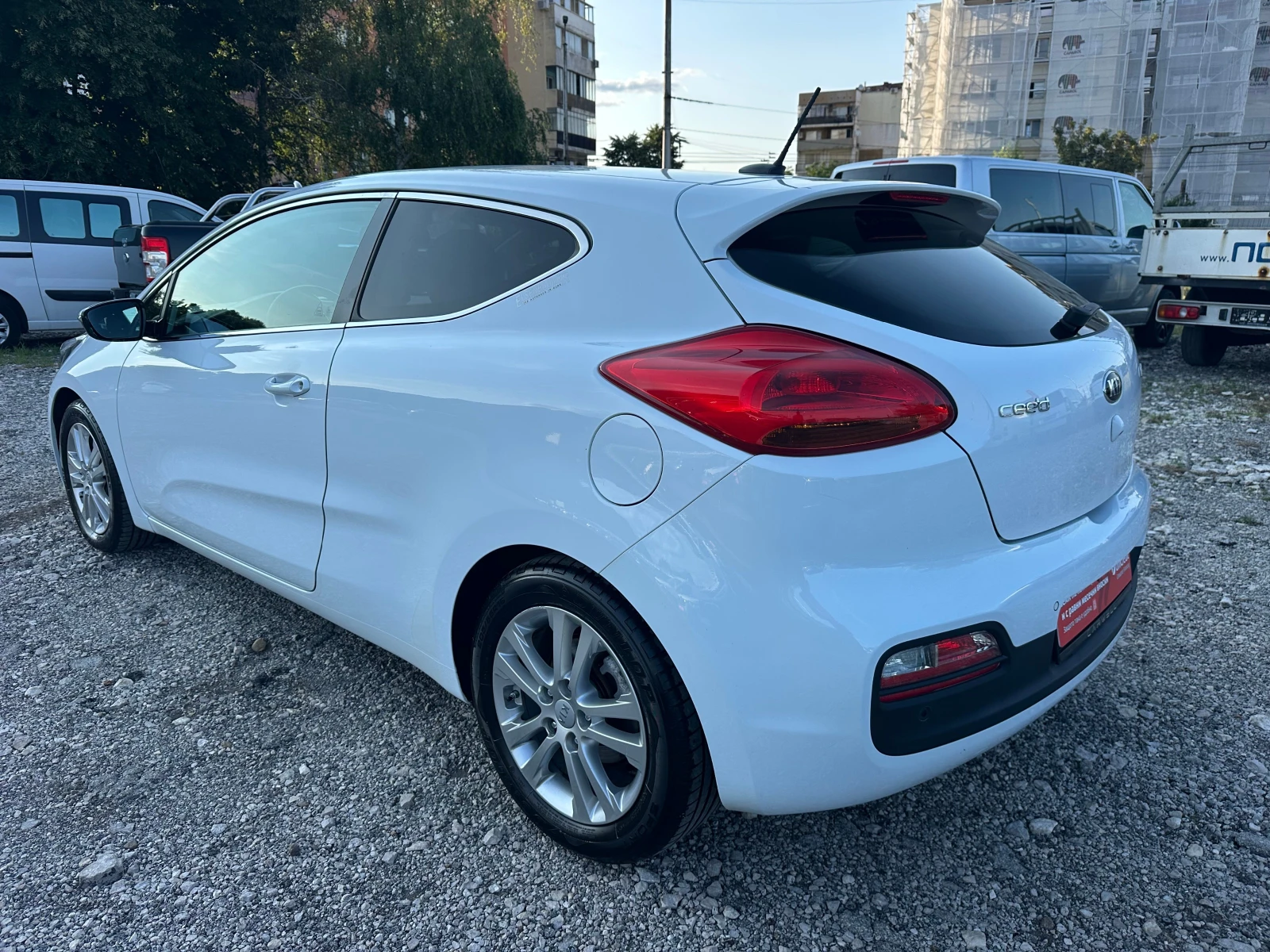 Kia Pro ceed 1.6CRDI 110kc FACE, снимка 5 - Автомобили и джипове - 55183437