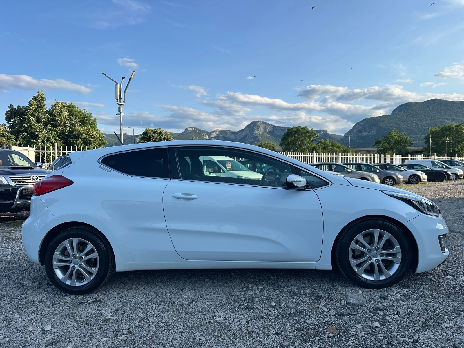 Kia Pro ceed 1.6CRDI 110kc FACE, снимка 2 - Автомобили и джипове - 55183437