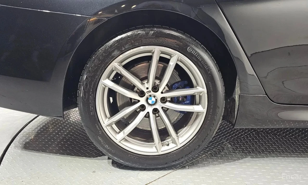 BMW 530 M Sport Package Plus/ ФИНАНСИРАНЕ, снимка 5 - Автомобили и джипове - 56131082