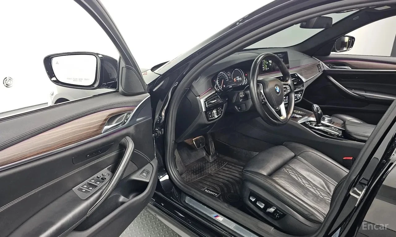 BMW 530 M Sport Package Plus/ ФИНАНСИРАНЕ, снимка 10 - Автомобили и джипове - 56131082