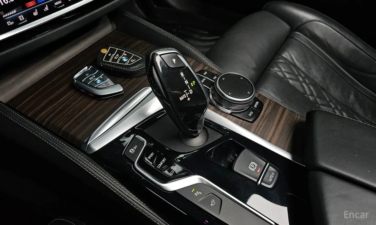 BMW 530 M Sport Package Plus/ ФИНАНСИРАНЕ, снимка 9 - Автомобили и джипове - 56131082