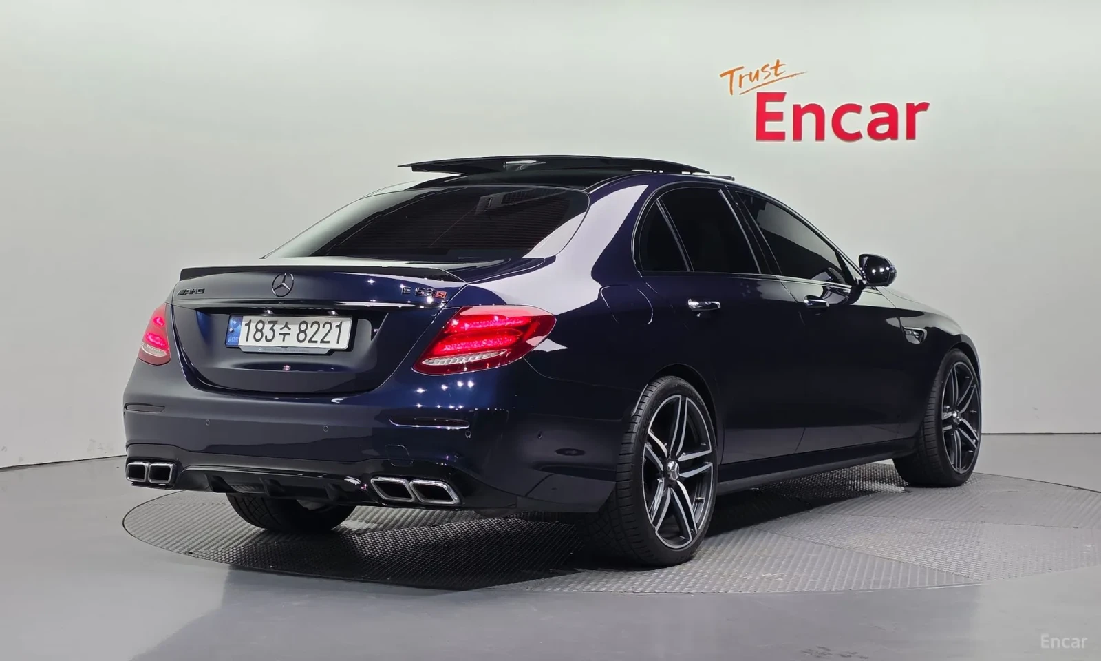 Mercedes-Benz E 63 AMG E 63 AMG\FULL EXTRI\TOP CENA, снимка 2 - Автомобили и джипове - 56185319