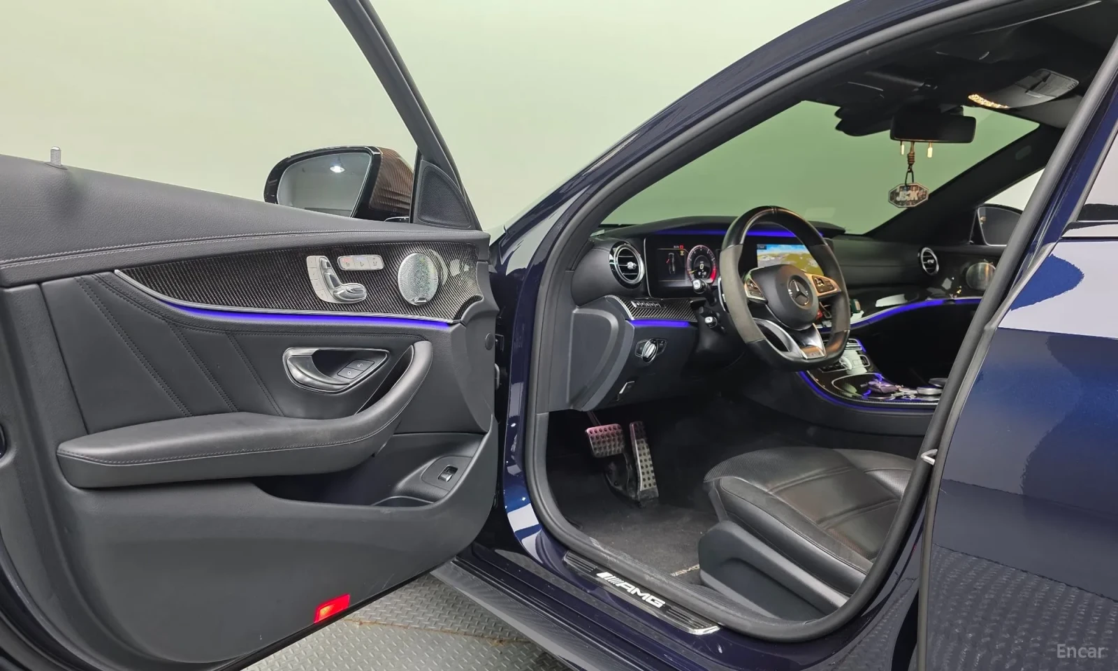 Mercedes-Benz E 63 AMG E 63 AMG\FULL EXTRI\TOP CENA, снимка 9 - Автомобили и джипове - 56185319